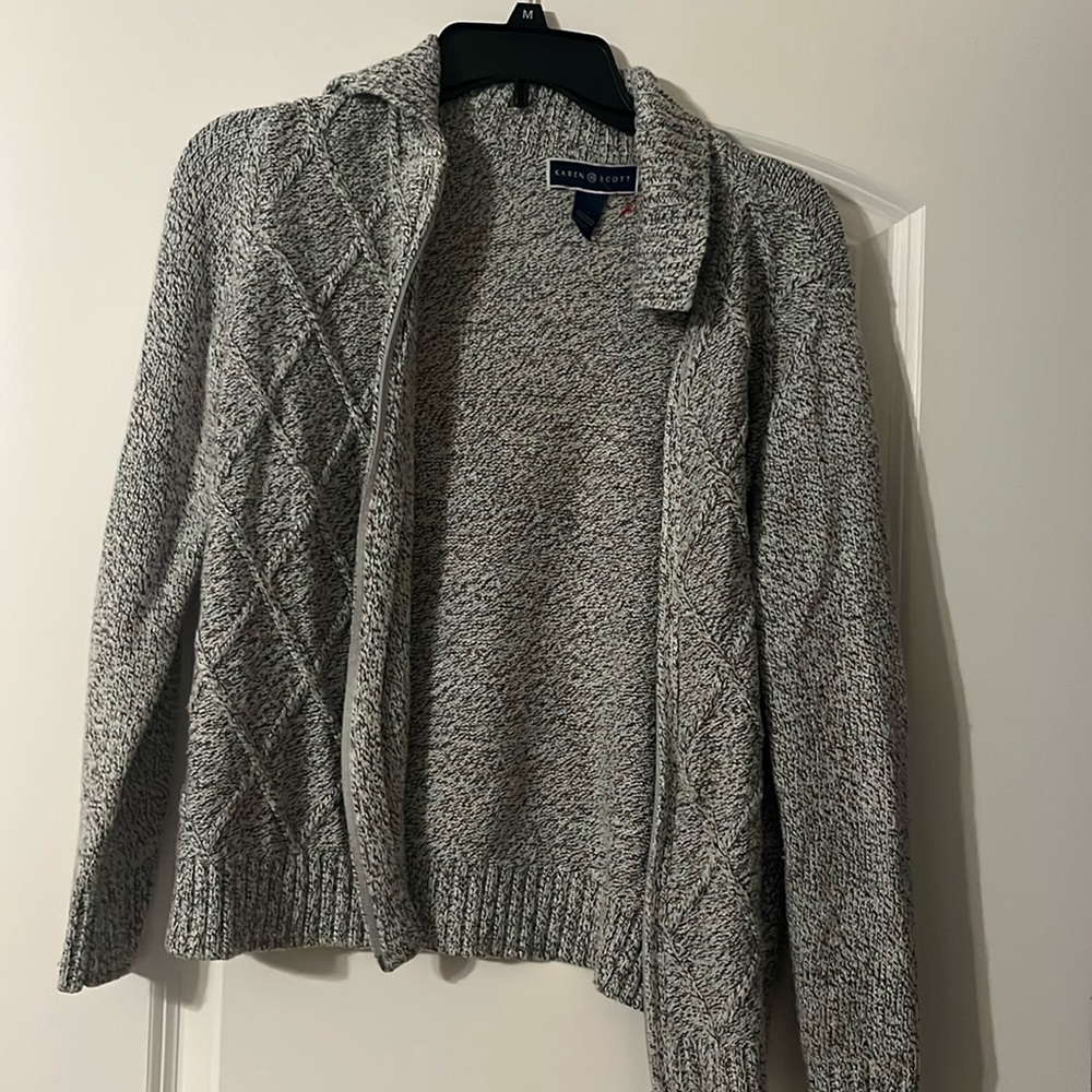Karen Scott zip up sweater size small